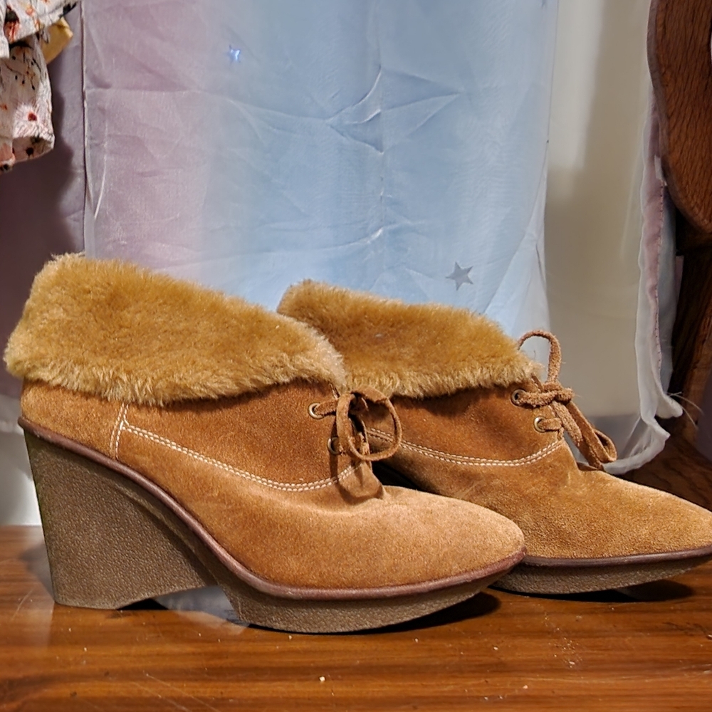 Makowsky booties
